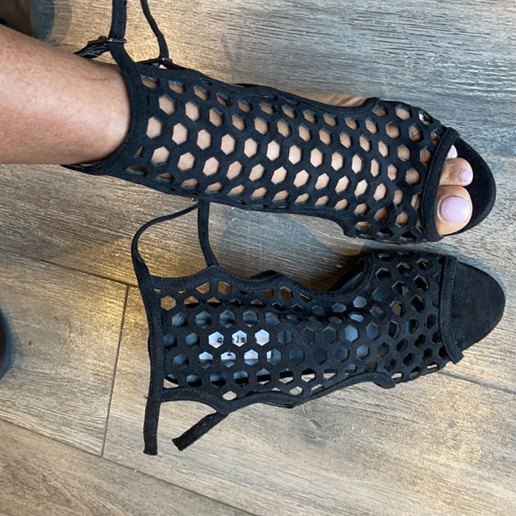 Elegant black sandals - Picture 6 of 8